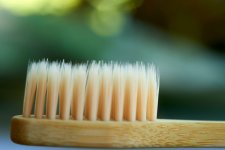 spazzolino naturale setole vegetali.jpg spazzolino naturale setole vegetali.jpg